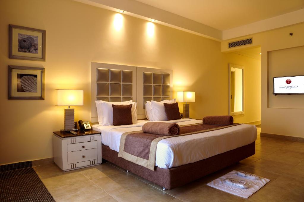 Сьюит (Представительский люкс) курортного отеля Тропитель Сахль Хашиш, Хургада