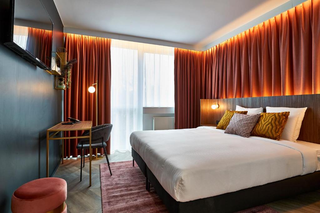 Двухместный (Стандартный двухместный номер с 1 кроватью или 2 отдельными кроватями) отеля The Pantone Hotel Brussels, Брюссель