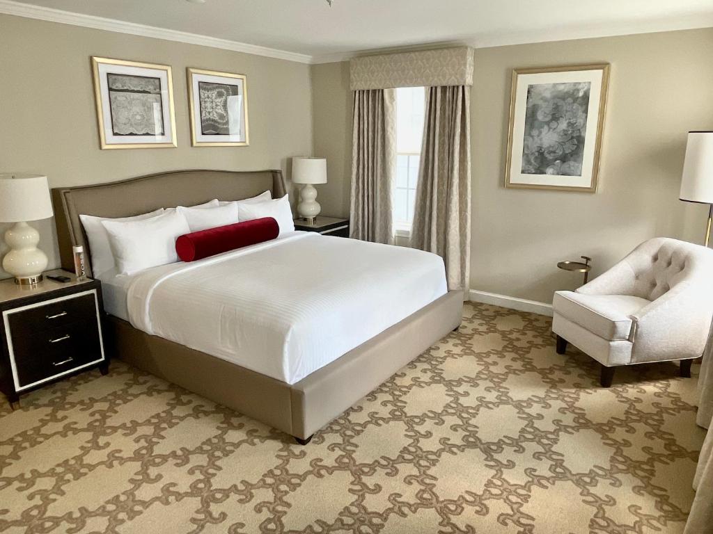 Двухместный (Номер Делюкс с кроватью размера «king-size») отеля Henley Park Hotel, Вашингтон