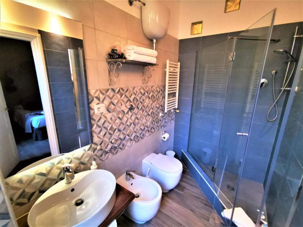 Апартаменты (Three-Bedroom Apartment - V. San Giovanni in Laterano 250), Bellezza Al Colosseo