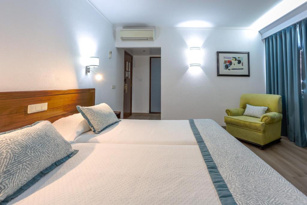 Двухместный (Двухместный номер с 2 отдельными кроватями) отеля Hotel Arangues, Сетубал