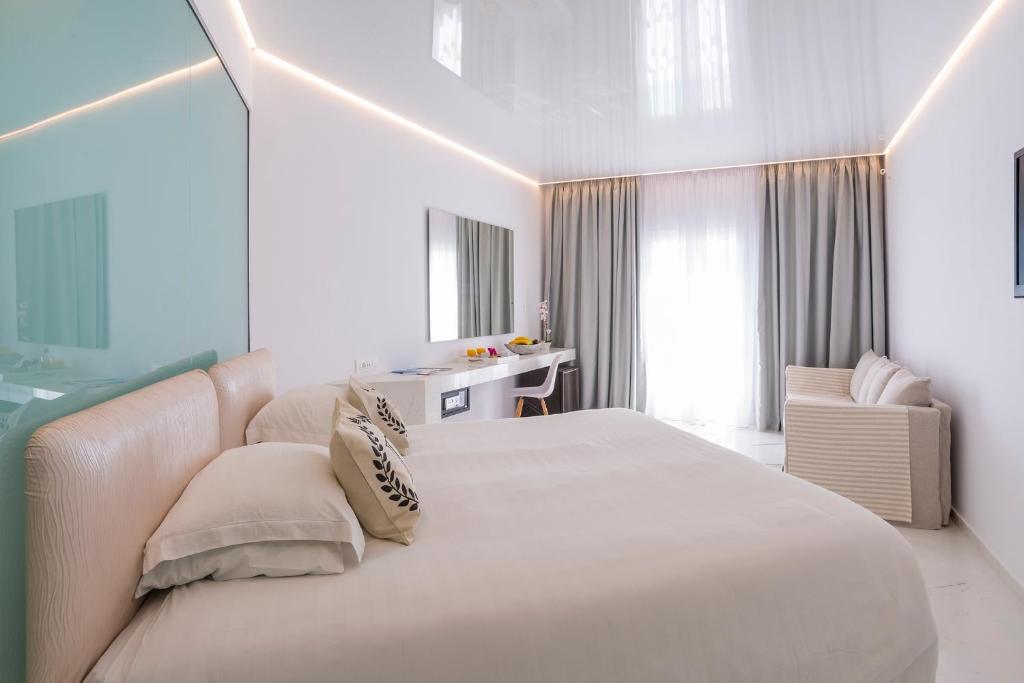 Двухместный (Двухместный номер Делюкс с 1 кроватью или 2 отдельными кроватями) отеля Dionysos Luxury Hotel Mykonos, Орнос