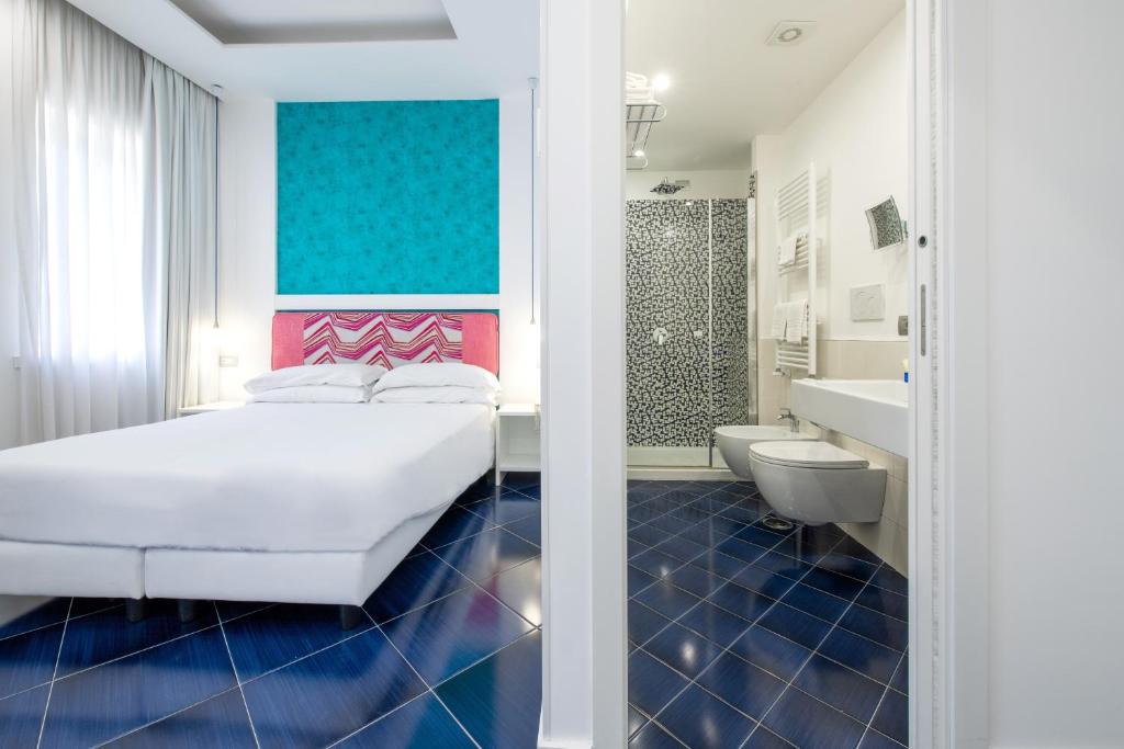 Двухместный (Двухместный номер Делюкс с 1 кроватью или 2 отдельными кроватями) отеля Hotel Nice, Сорренто
