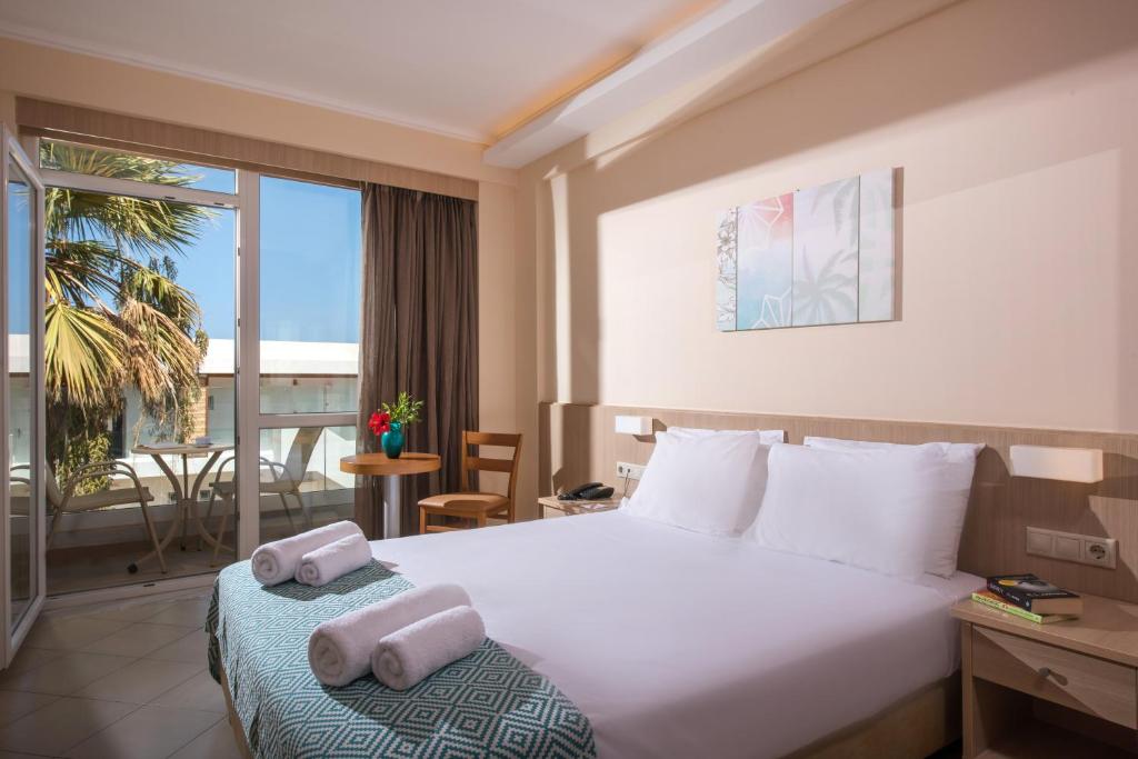 Двухместный (Стандартный двухместный номер с 1 двуспальной или 2 отдельными кроватями) отеля Lavris Hotels, Гувия