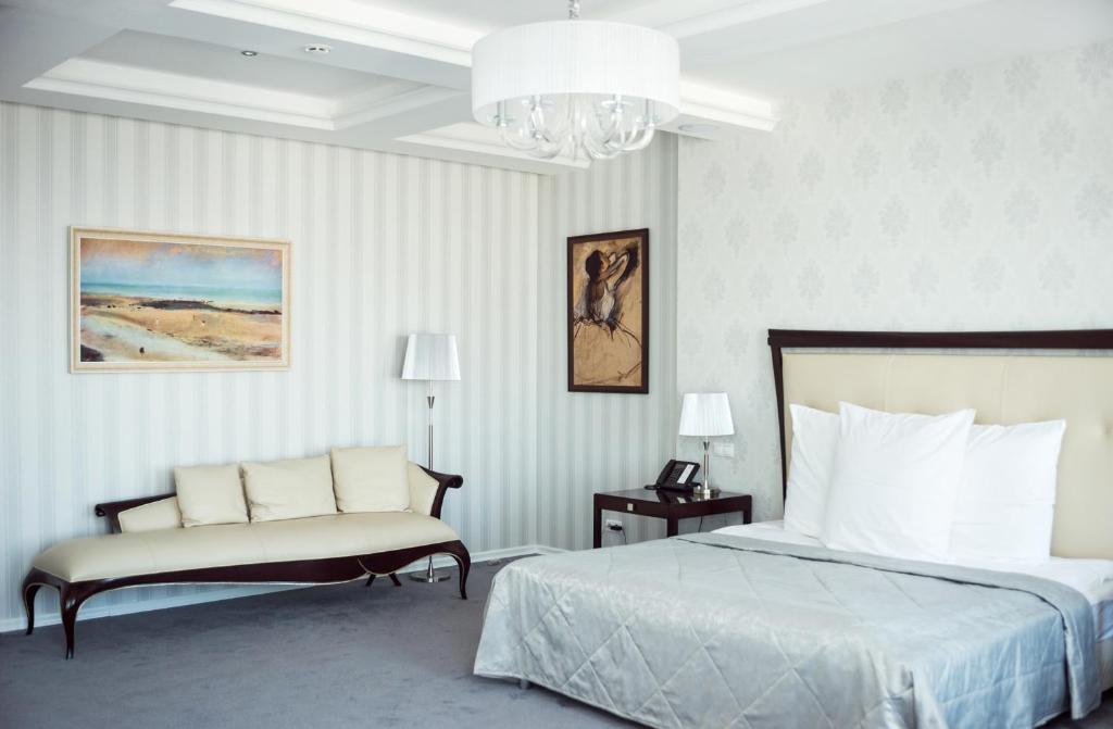 Отель Ost-West Club, Самара