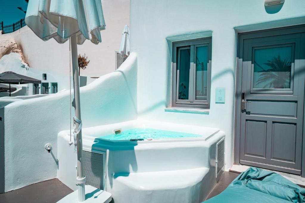 Сьюит (Люкс с гидромассажной ванной), Eternity Suites Santorini