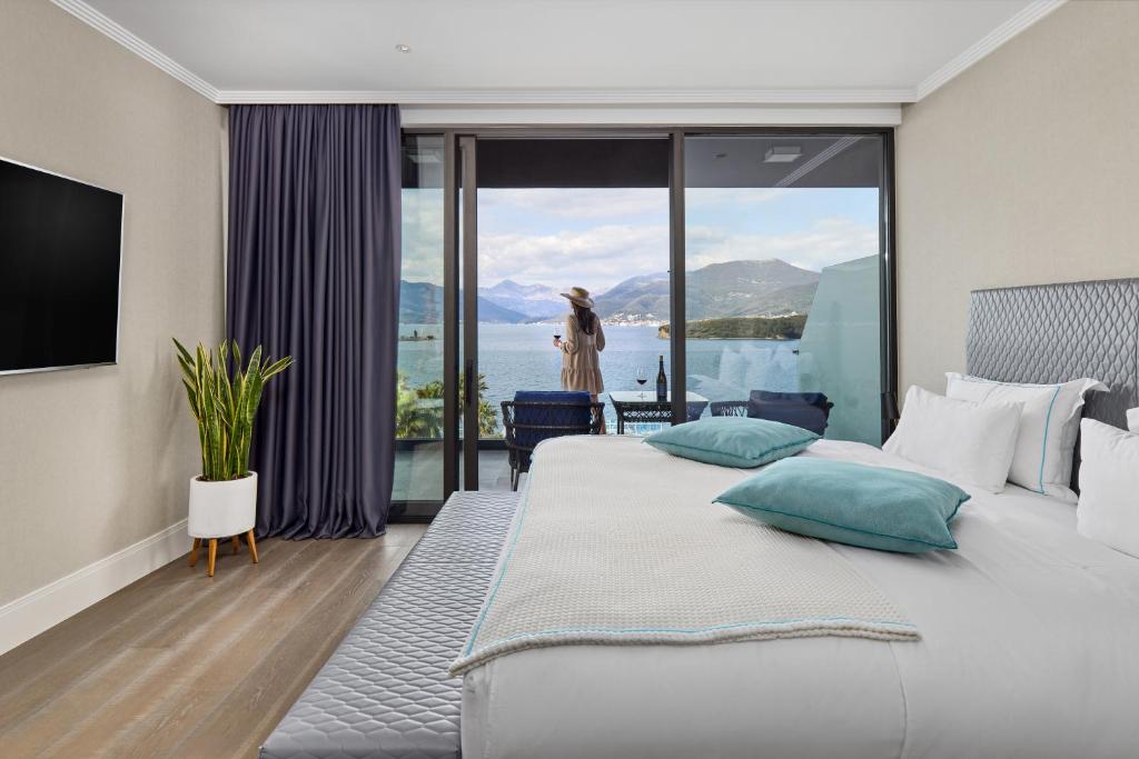 Двухместный (Номер Luux с кроватью размера «king-size» и видом на море) отеля Nikki Beach Montenegro, Тиват