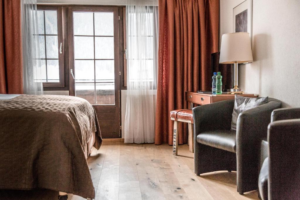 Двухместный (Улучшенный двухместный номер с 1 кроватью) отеля Chalet-Hotel Larix, Давос