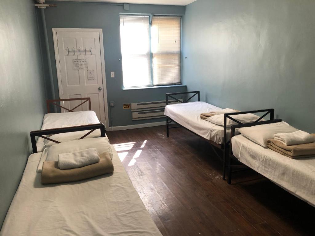 Номер (Кровать в общем 6-местном номере для женщин) хостела Chelsea International Hostel, Нью-Йорк