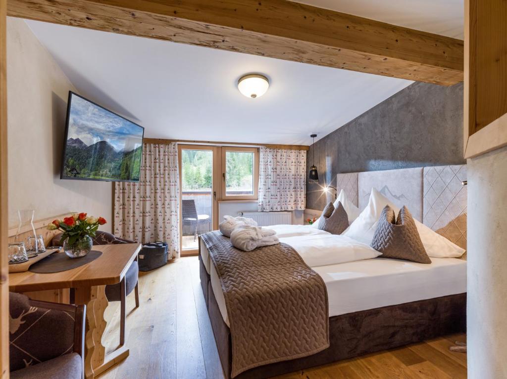 Двухместный (Двухместный номер с 1 кроватью и балконом) гостевого дома Alpengasthof Gern Alm, Визинг