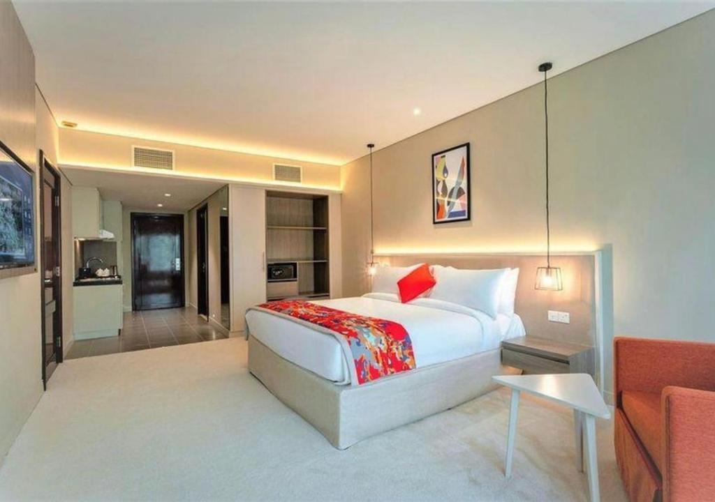 Двухместный (Номер-студио «Бурдж-Халифа» с кроватью размера «king-size») апарт-отеля Leva Hotel and Suites, Mazaya Centre, Дубай