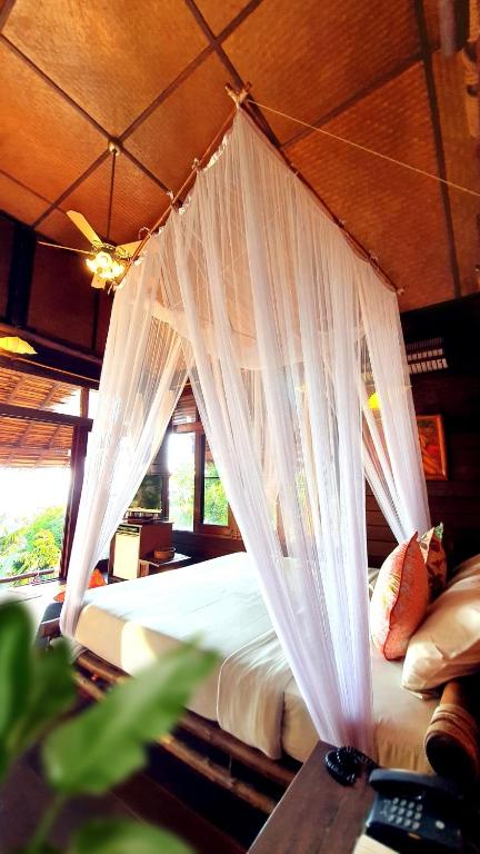 Номер (Коттедж Treetop Villa), Курортный отель Koh Tao Cabana