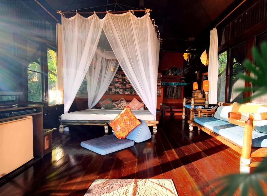 Номер (Коттедж Treetop Villa), Курортный отель Koh Tao Cabana