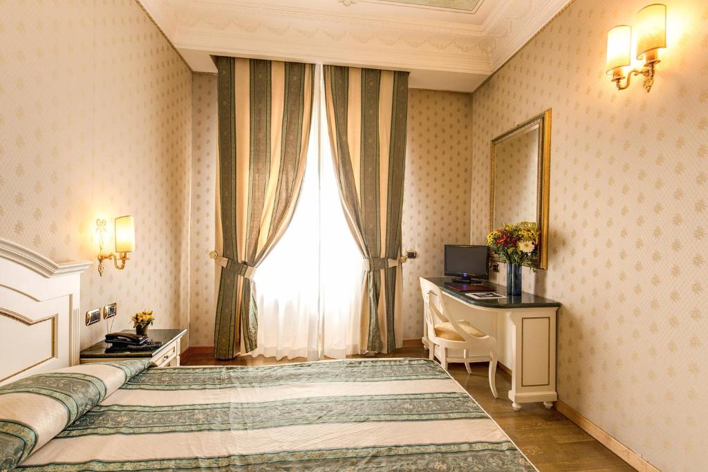 Трехместный (Трехместный номер), Hotel La Lumiere Di Piazza Di Spagna