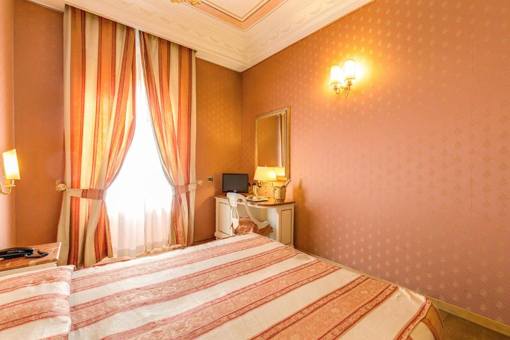 Одноместный (Одноместный номер Делюкс), Hotel La Lumiere Di Piazza Di Spagna