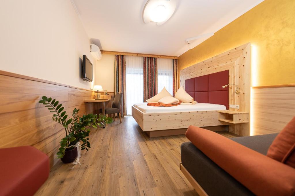 Двухместный (Двухместный номер «Комфорт» с 1 кроватью) отеля Thermenhof PuchasPLUS Loipersdorf, Еннерсдорф