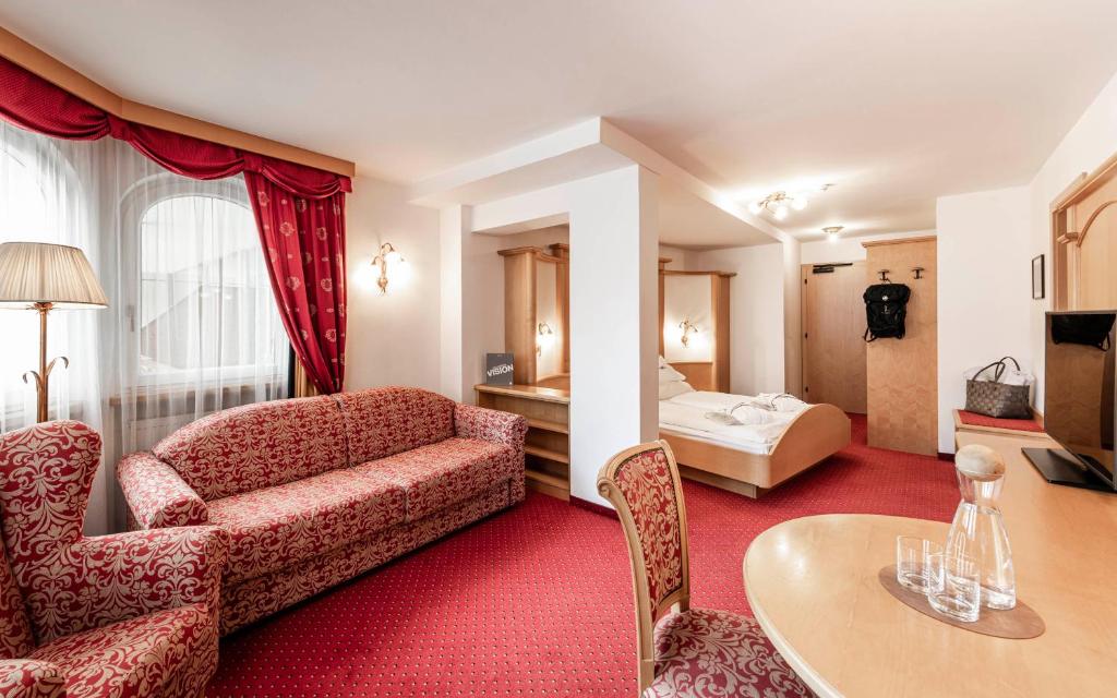 Двухместный (Улучшенный двухместный номер с 1 кроватью), Hotel Alpenheim