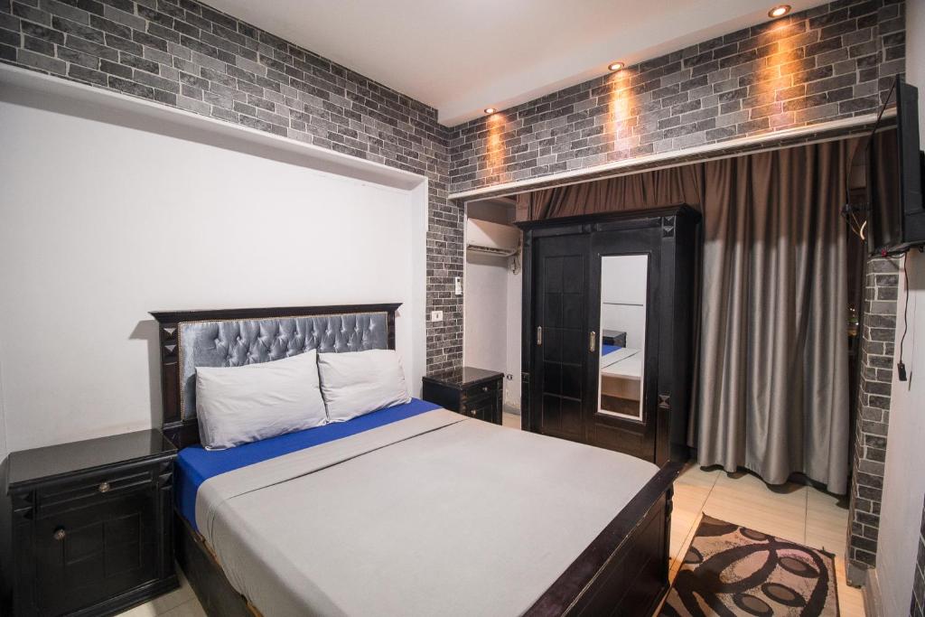 Двухместный (Двухместный номер с 1 кроватью и собственной ванной комнатой) хостела Isis Hostel 1, Каир