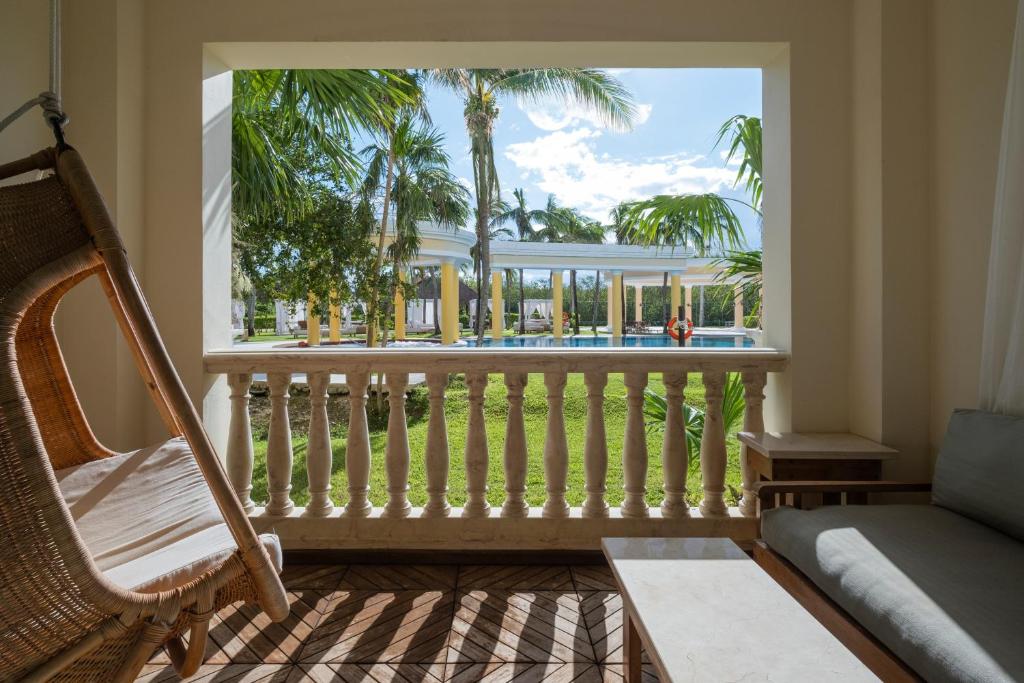 Сьюит (Люкс с видом на бассейн (для 1 взрослого)) курортного отеля Iberostar Grand Hotel Paraiso, Пуэрто-Морелос