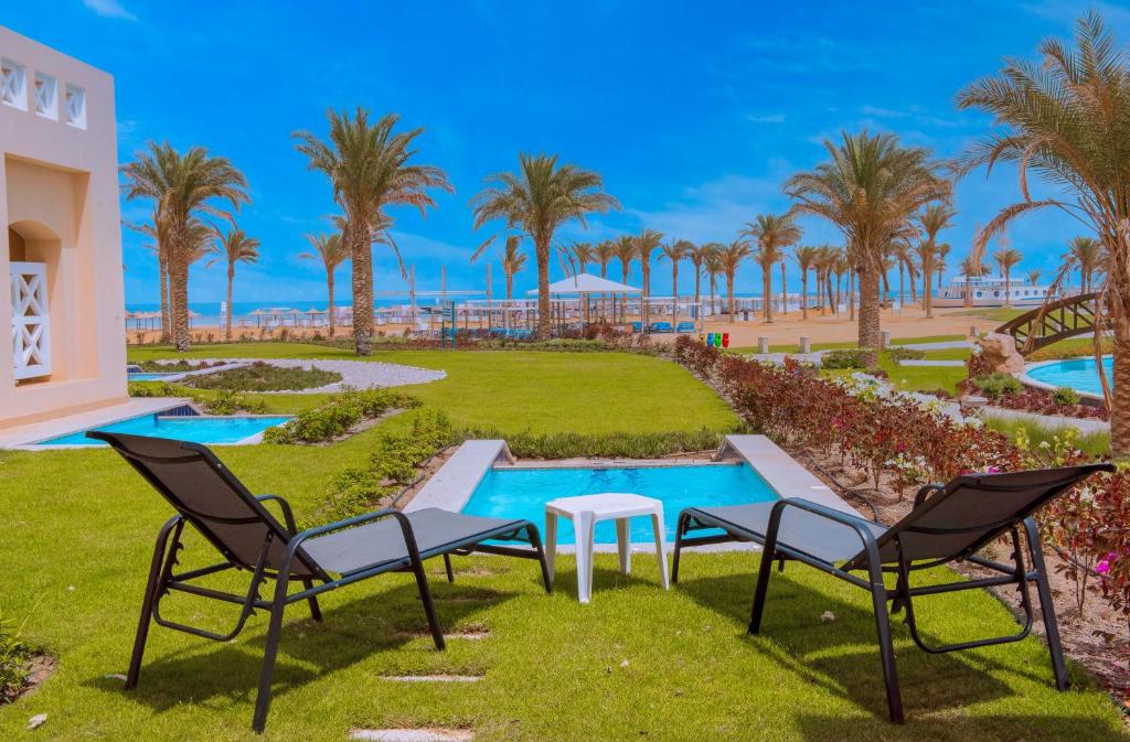 Сьюит (Фирменный люкс с видом на море) курортного отеля Sataya Resort Marsa Alam, Марса-эль-Алам