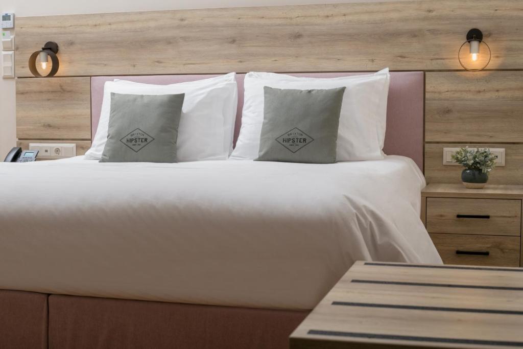 Двухместный (Улучшенный двухместный номер с 1 кроватью или 2 отдельными кроватями и террасой) отеля Acropolis Vision, Афины
