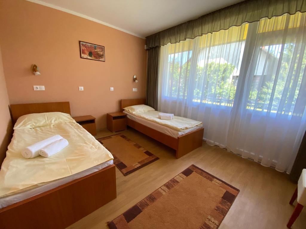 Двухместный (Двухместный номер с 1 кроватью или 2 отдельными кроватями) отеля Arkánum Hotel, Балатонмарияфюрдо