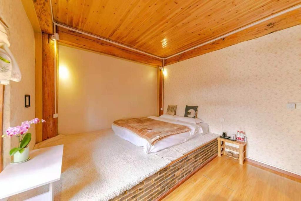 Двухместный (Номер с кроватью размера «queen-size») гостевого дома Shangri-La Memory Inn, Шангри-Ла (Тибет)
