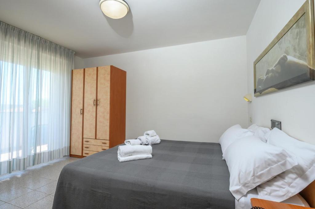 Двухместный (Стандартный двухместный номер с 1 кроватью или 2 отдельными кроватями) отеля Hotel Villa Lina, Риччоне