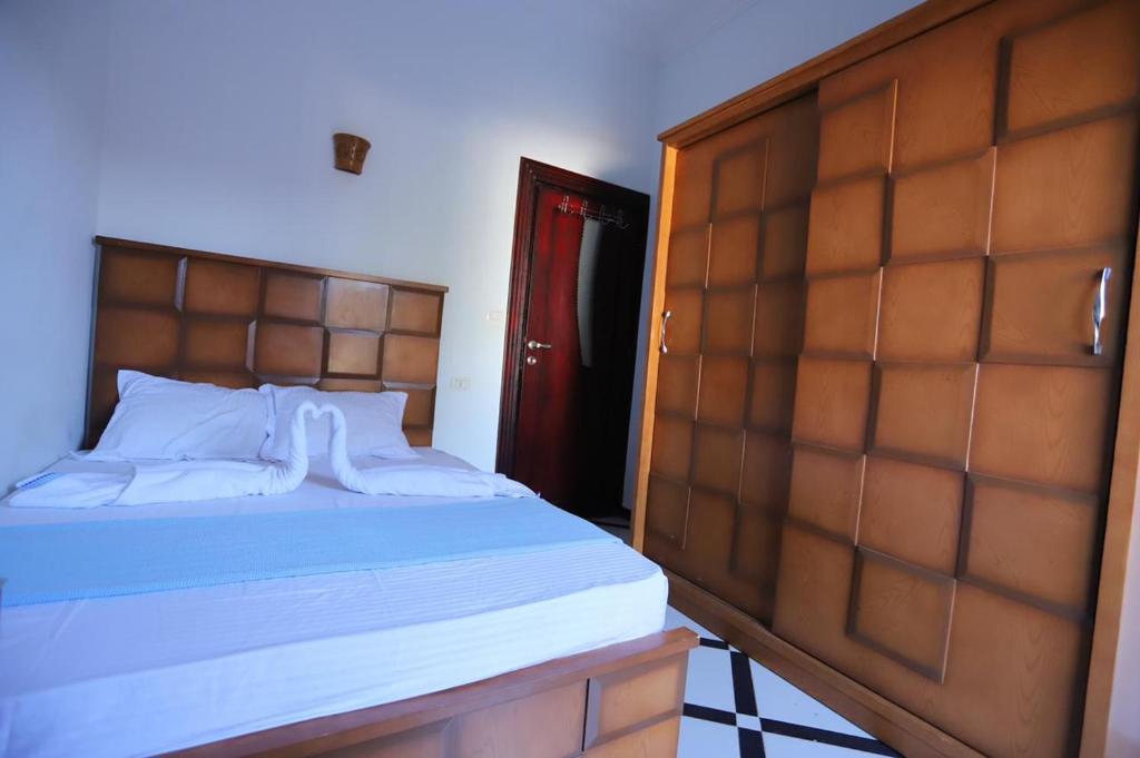 Двухместный (Номер с кроватью размера «queen-size» и балконом) отеля TheCastle Hotel, Дахаб