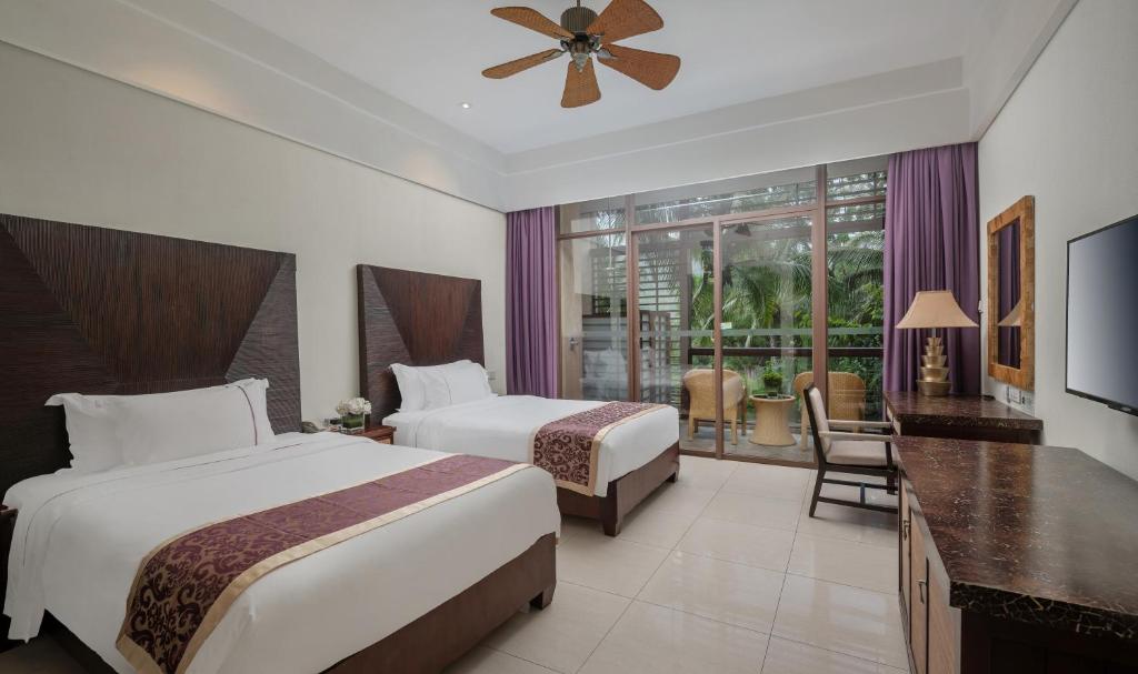 Двухместный (Двухместный номер с 2 отдельными кроватями, вид на сад) курортного отеля Yalong Bay Mangrove Tree Resort, Санья