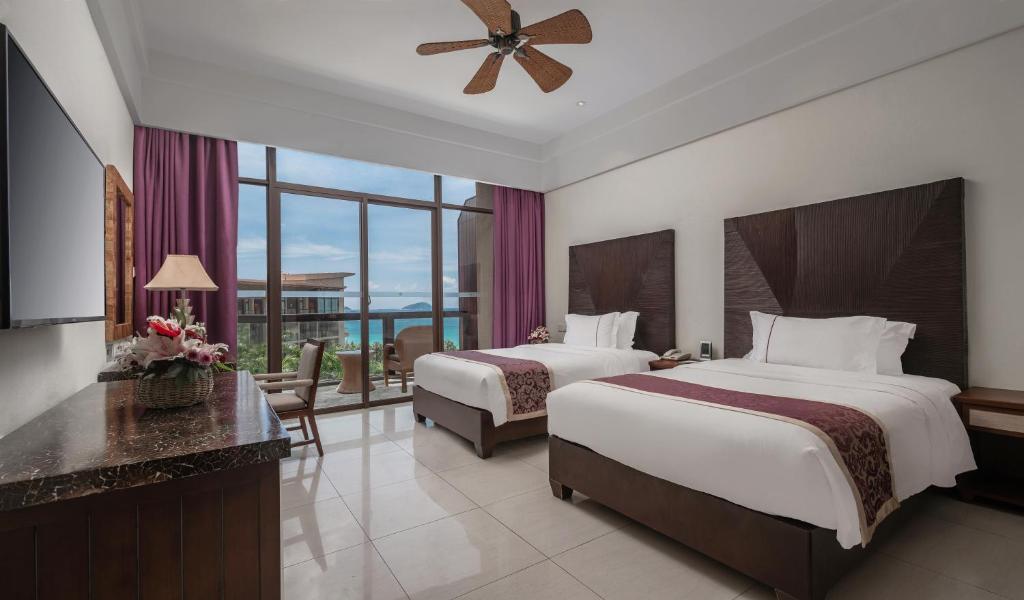 Двухместный (Двухместный номер Делюкс с 2 отдельными кроватями и видом на океан) курортного отеля Yalong Bay Mangrove Tree Resort, Санья