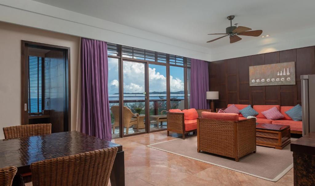 Сьюит (Люкс Leisure с видом на море) курортного отеля Yalong Bay Mangrove Tree Resort, Санья