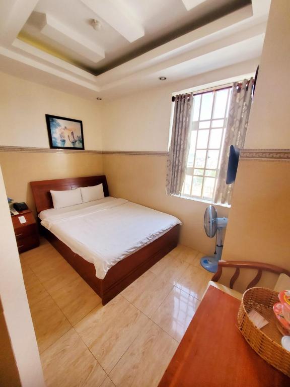 Двухместный (Стандартный номер с кроватью размера «king-size») отеля Thanh An Hotel, Хошимин