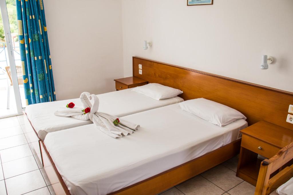 Двухместный (Двухместный номер с 1 кроватью и видом на бассейн) отеля Dimitra's Apartments, Сидарион