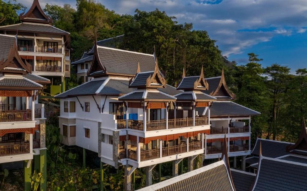 Двухместный (Вилла на склоне холма с ванной на террасе), Курортный отель Thavorn Beach Village Resort & Spa Phuket