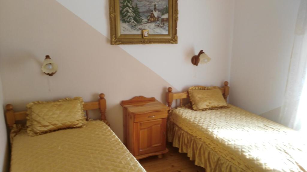 Двухместный (Стандартный двухместный номер с 2 отдельными кроватями и общей ванной комнатой) гостевого дома Guest House Petrova, Червен