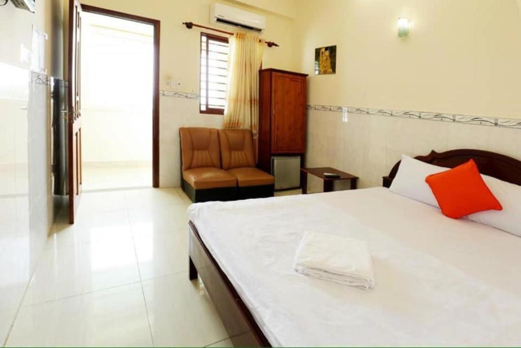 Двухместный (Стандартный номер с кроватью размера «king-size») мотеля Cam Binh Motel, Вунгтау