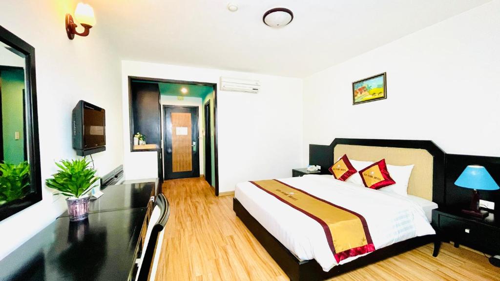 Двухместный (Улучшенный двухместный номер с 1 кроватью или 2 отдельными кроватями) отеля Sea Pearl Cat Ba Hotel, Катба