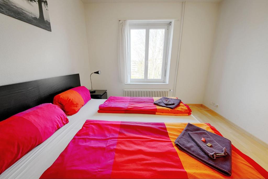 Апартаменты (Two Bedroom Apartment with balcony  A), HITrental Stauffacher Apartments