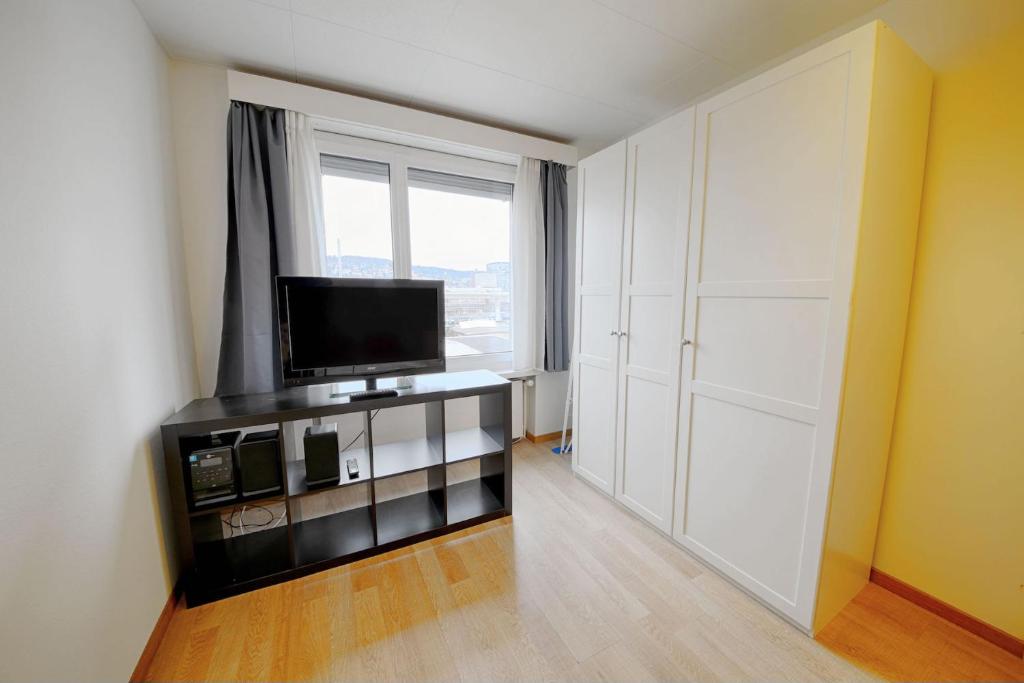 Апартаменты (One Bedroom Apartment with balcony J), HITrental Letzigrund - Apartment