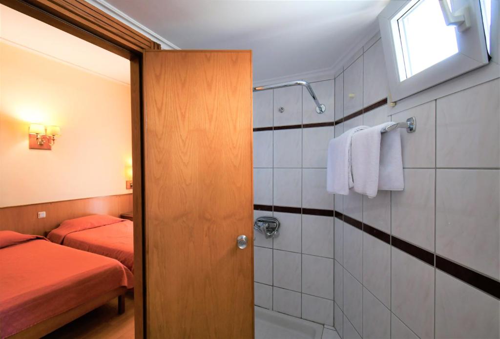 Двухместный (Двухместный номер эконом-класса с 1 кроватью) отеля Hotel Olympic, Янина