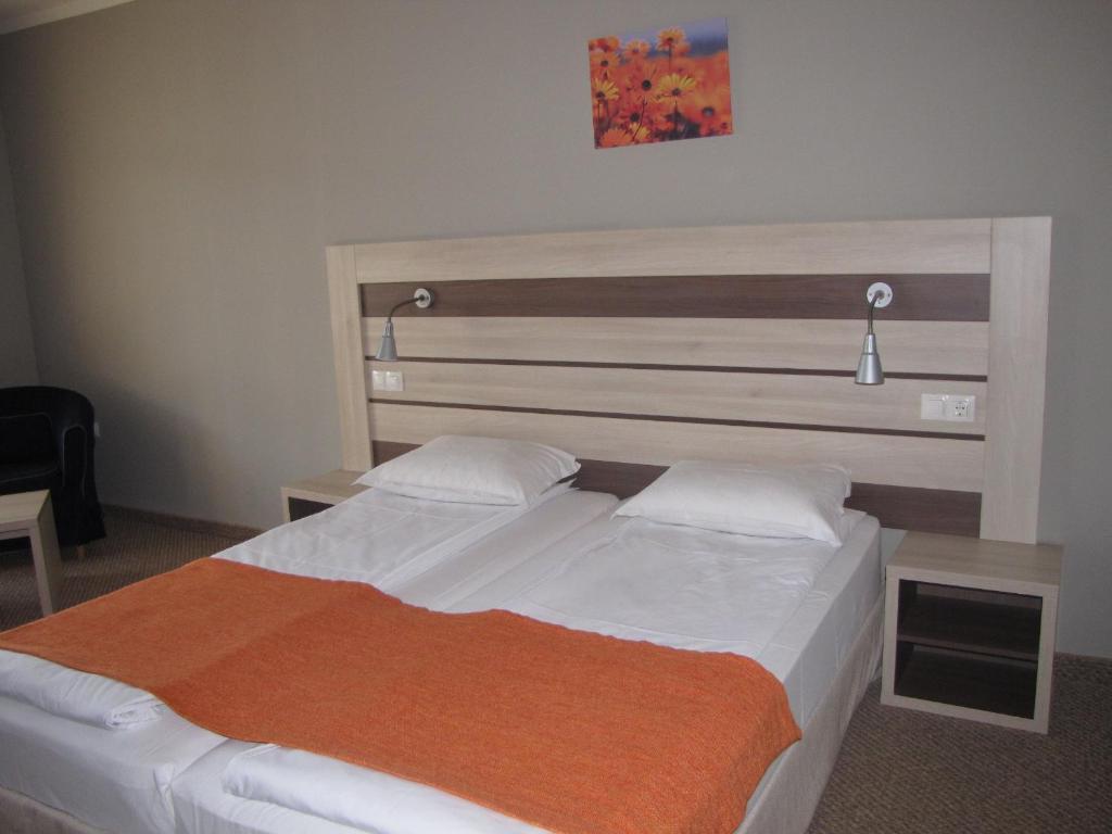 Двухместный (Двухместный номер с 1 кроватью или 2 отдельными кроватями и дополнительной кроватью (для 3 взрослых)) отеля Blue Orange Beach Resort, Созополь