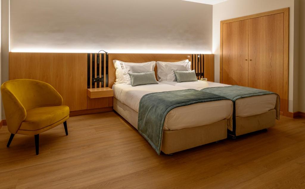 Двухместный (Двухместный номер с 2 отдельными кроватями) отеля Hotel Santa Eufemia, Ковильян