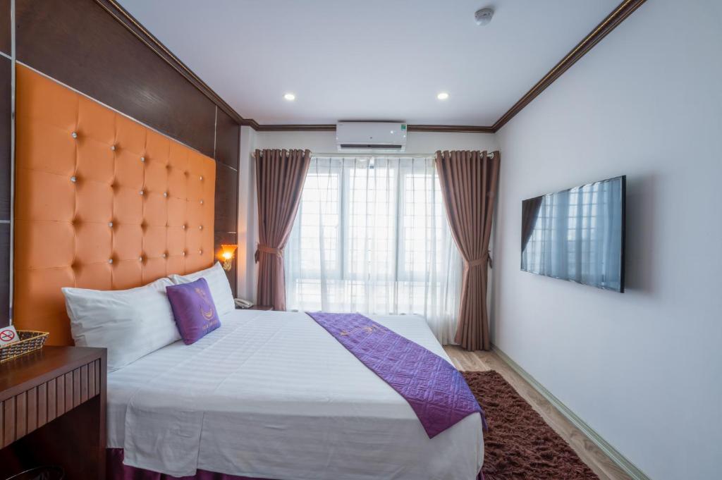 Двухместный (Улучшенный двухместный номер с 1 кроватью), Hanoi Suji Hotel