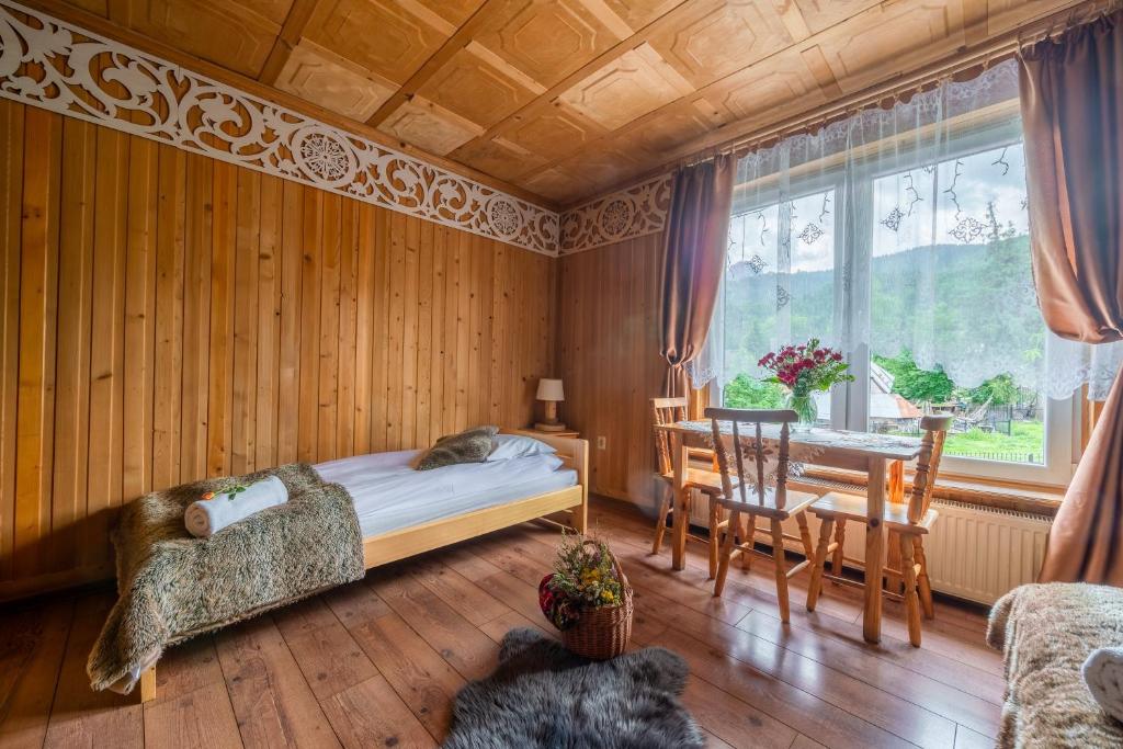 Трехместный (Трехместный номер с общей ванной комнатой), Guest House & Apartment Nabucco with Mountain View