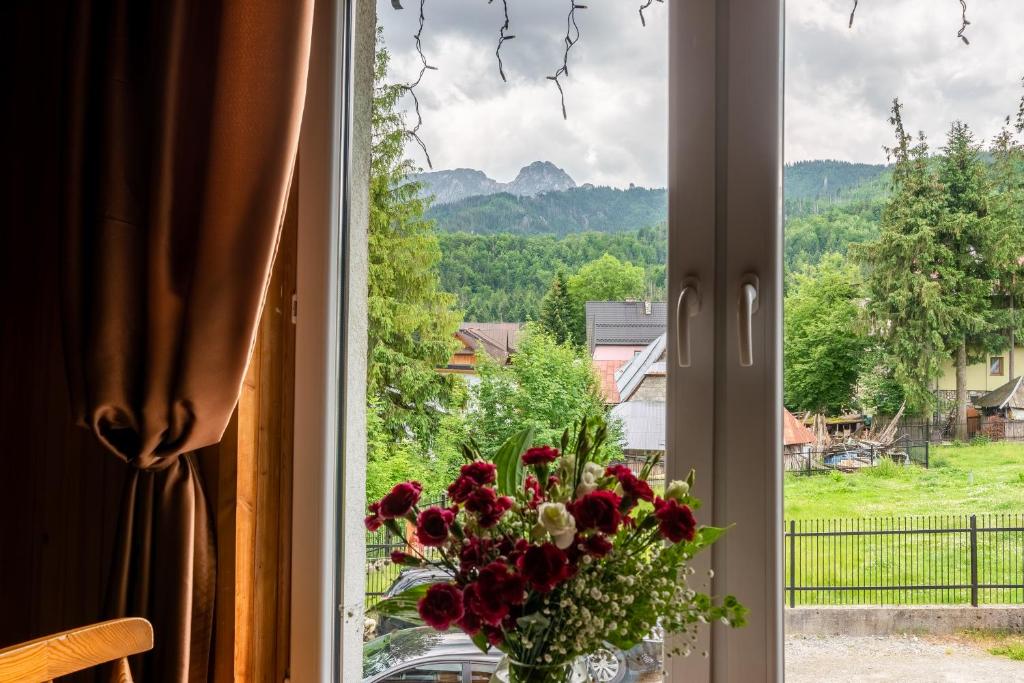 Трехместный (Трехместный номер с общей ванной комнатой), Guest House & Apartment Nabucco with Mountain View