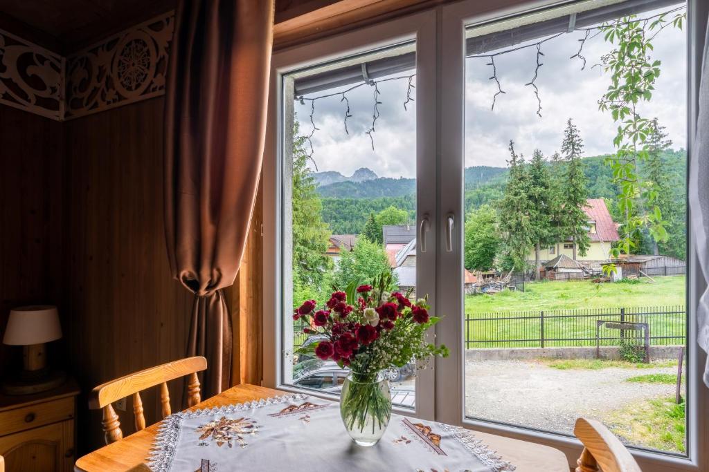 Трехместный (Трехместный номер с общей ванной комнатой), Guest House & Apartment Nabucco with Mountain View