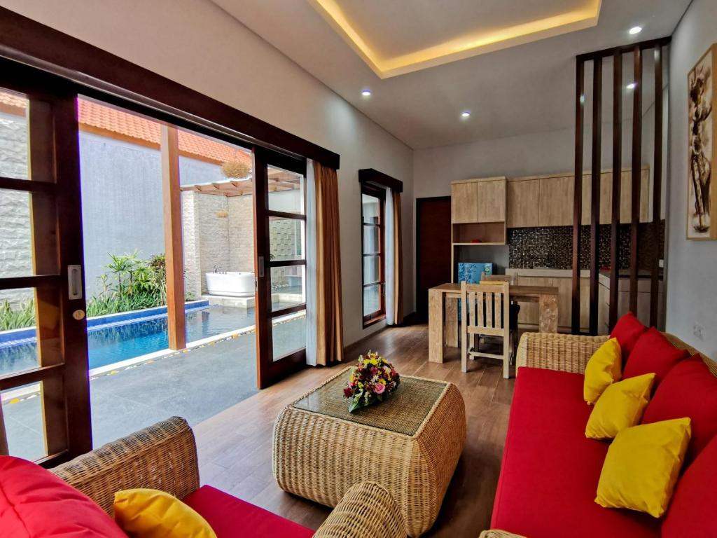 Вилла (Royal - One Bedroom Villa with Private Pool), Kuta Puri Bungalow