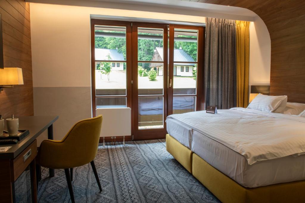 Семейный (Семейный номер Делюкс) отеля Amenity Hotel & Resort Orlické hory, Дештне