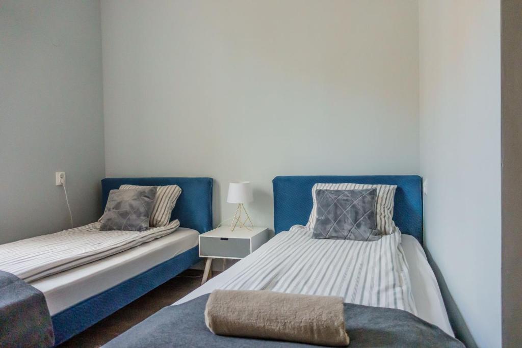 Двухместный (Большой двухместный номер с 1 кроватью) хостела Trip & Hostel, Гданьск
